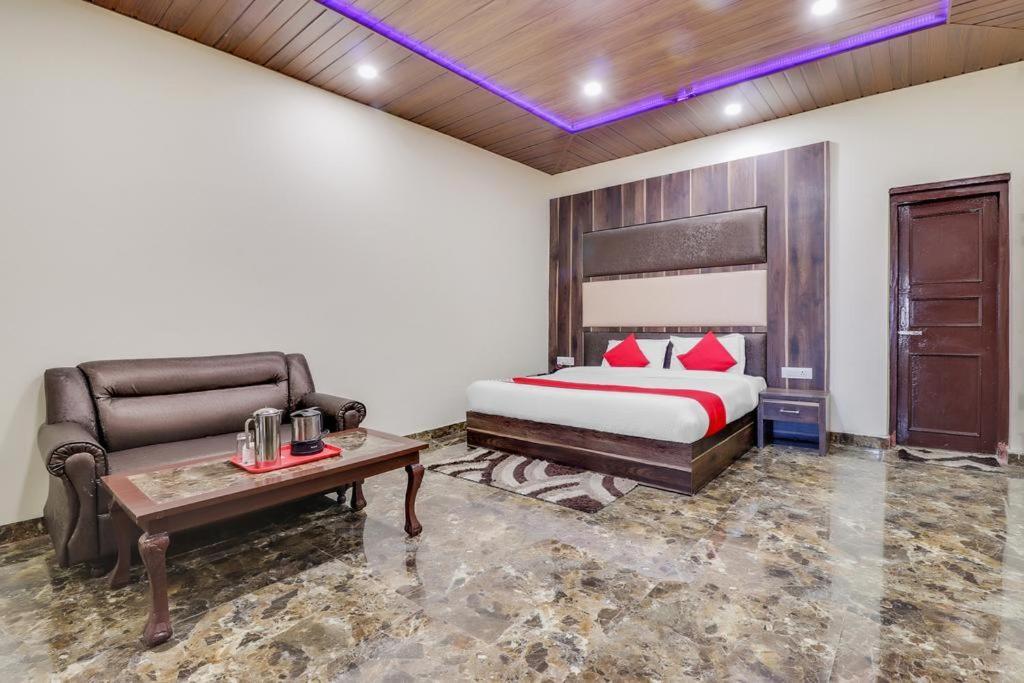 Hotel Himdhara, Dalhousie Eksteriør billede